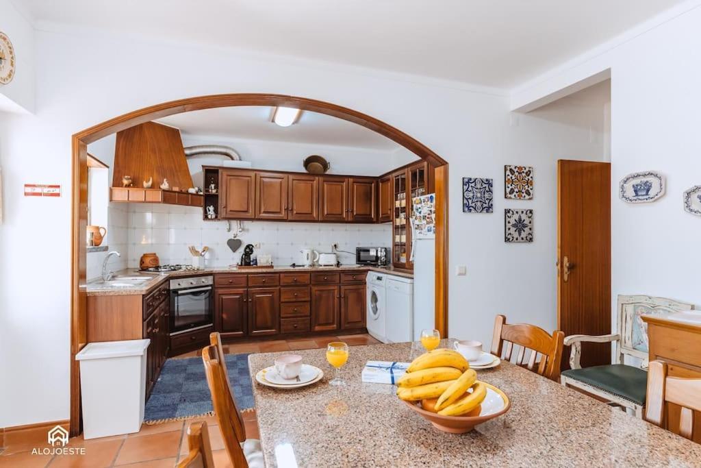 Casa Do Patio - 3 Bedrooms, Ponte Rol 토레스베드라스 외부 사진