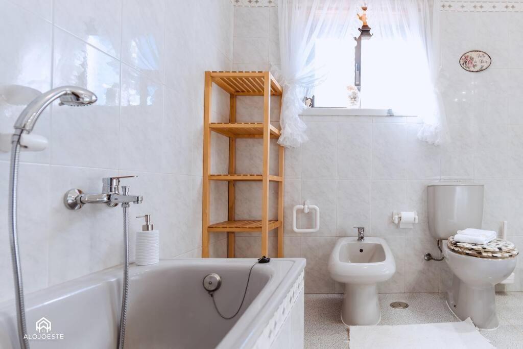 Casa Do Patio - 3 Bedrooms, Ponte Rol 토레스베드라스 외부 사진