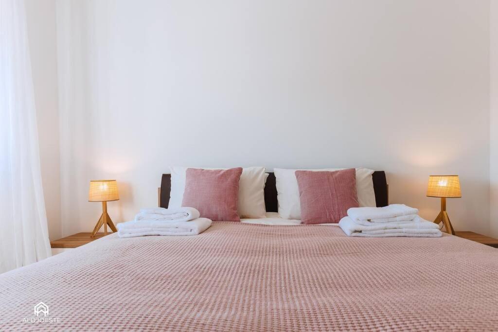 Casa Do Patio - 3 Bedrooms, Ponte Rol 토레스베드라스 외부 사진