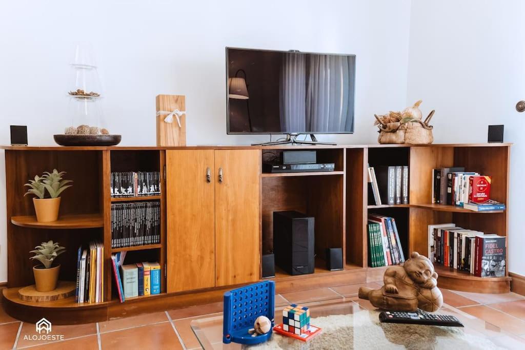 Casa Do Patio - 3 Bedrooms, Ponte Rol 토레스베드라스 외부 사진