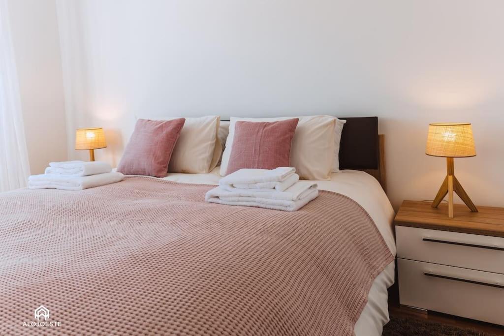 Casa Do Patio - 3 Bedrooms, Ponte Rol 토레스베드라스 외부 사진