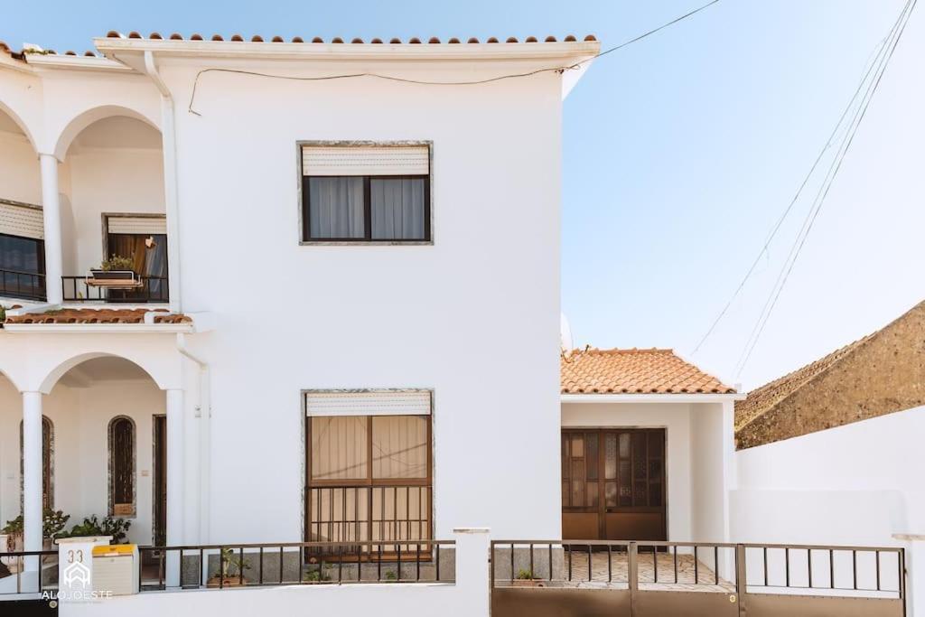 Casa Do Patio - 3 Bedrooms, Ponte Rol 토레스베드라스 외부 사진